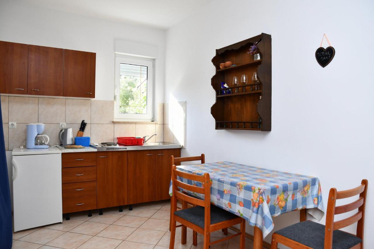 Apartmani Novotny Plavi Banjol Esterno foto